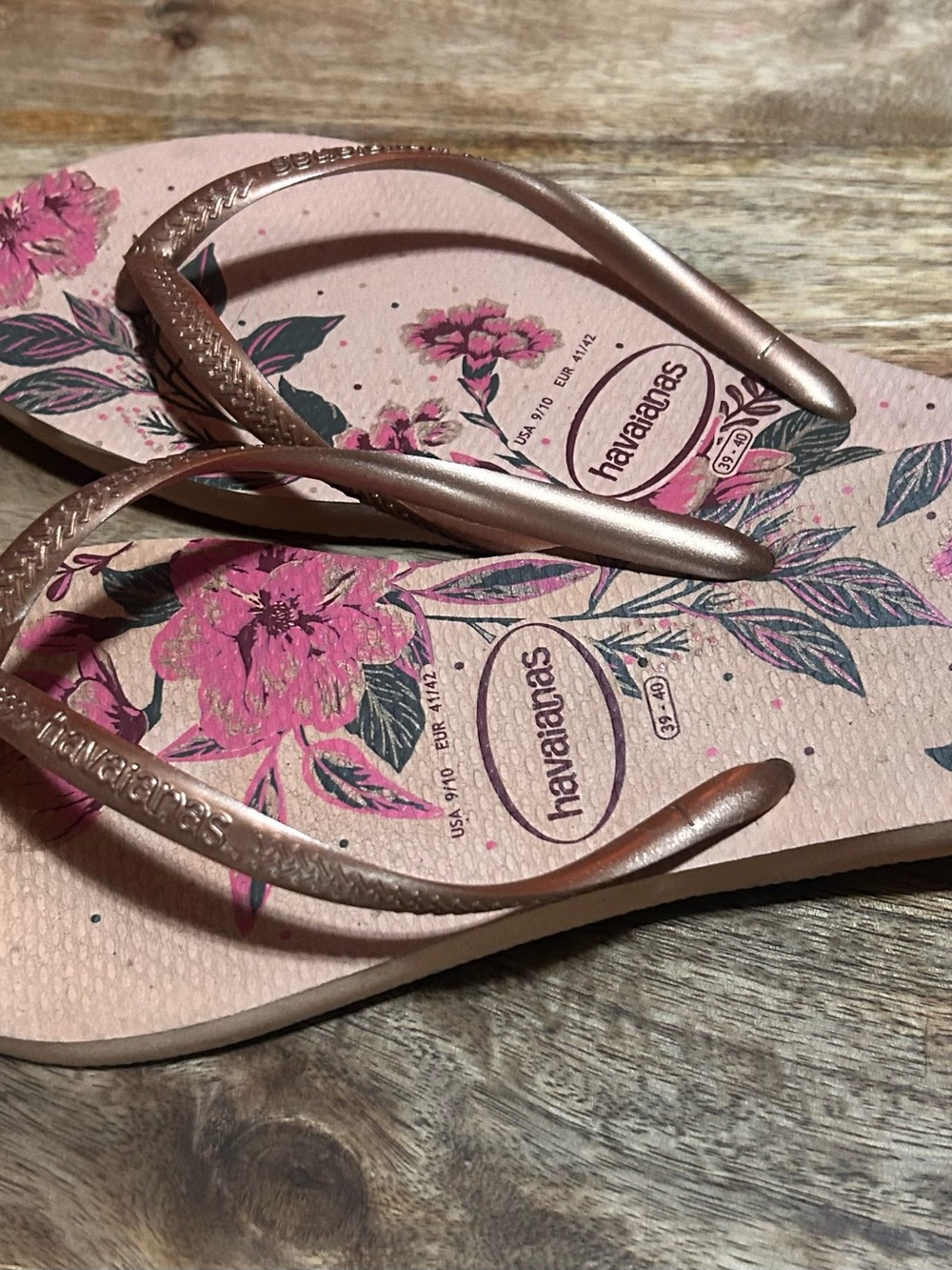 Havaianas Pink Floral Flip Flops with Rose Gold Straps